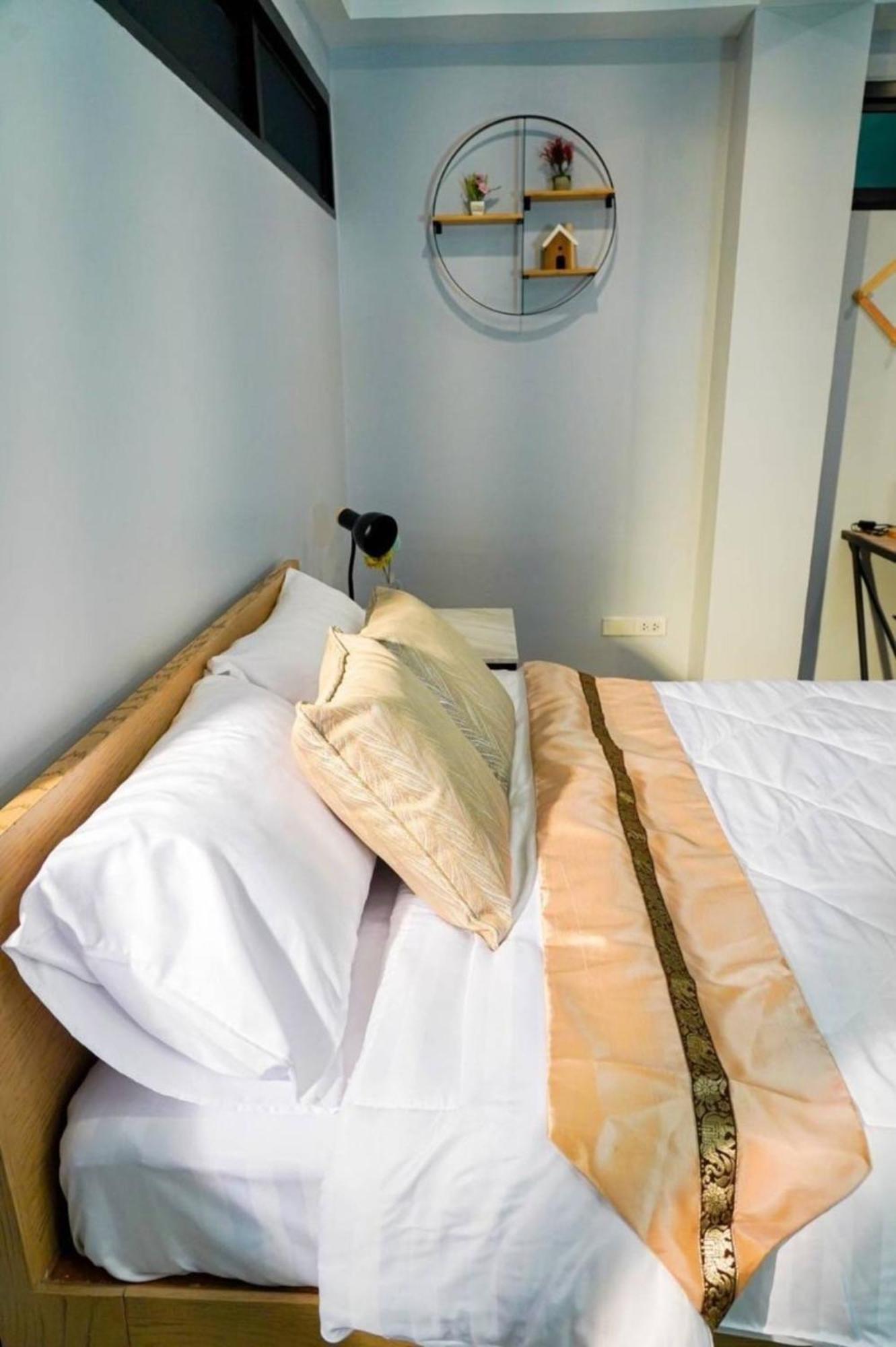 Bnb98 Silom Hotel Bangkok Exterior foto
